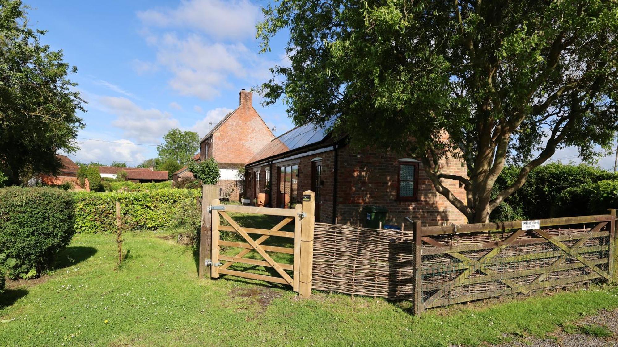 Tranquil And Cosy Cottage On The Somerset Levels Bridgwater Extérieur photo